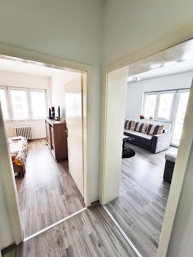 Calla 1 - Modern & Cozy Main Square Apartment In The City Shopping Center - Parking Slot With Parking Security Skopje Exterior foto