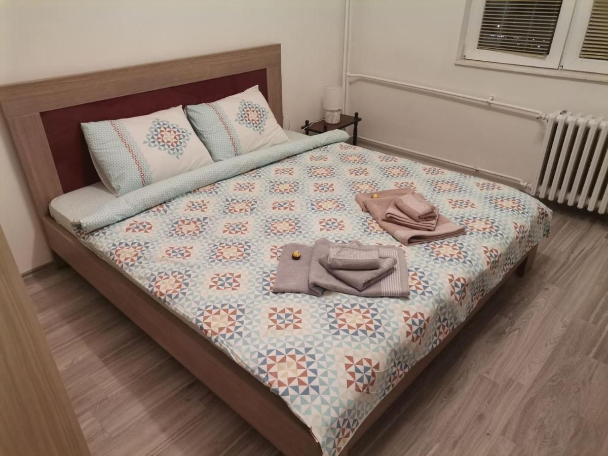 Calla 1 - Modern & Cozy Main Square Apartment In The City Shopping Center - Parking Slot With Parking Security Skopje Exterior foto
